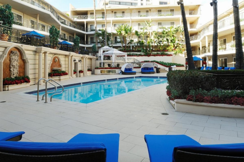 Beverly Hills Plaza Hotel Image 10